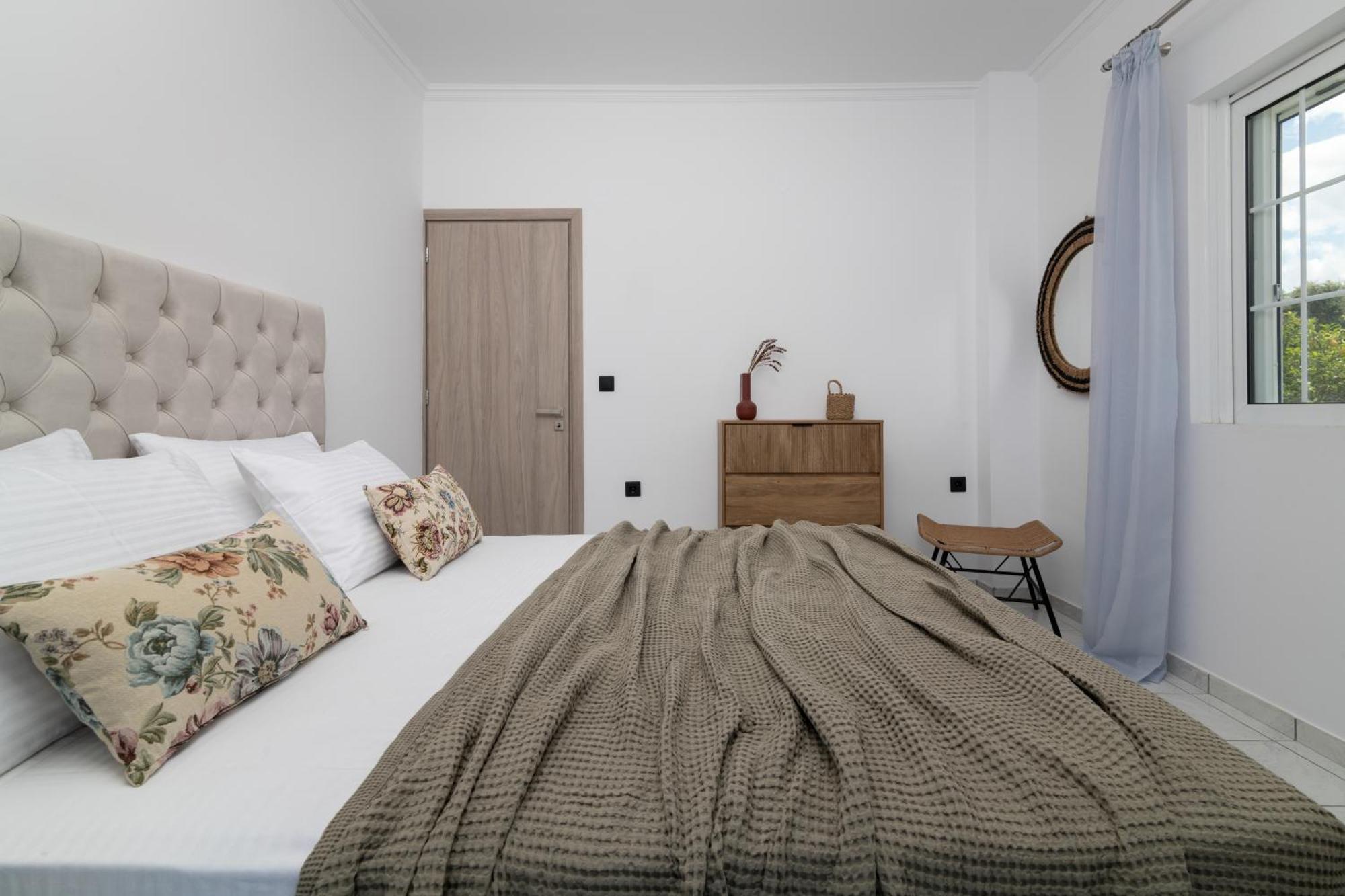 Plános Swan Apartments מראה חיצוני תמונה